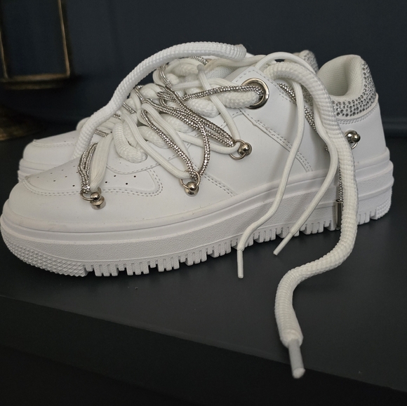 AZALEA Wang Janan Faux Leather Rhinestone Sneaker in white - Picture 6 of 12